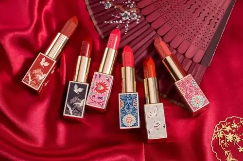 恋爱一周年礼物送女友什么好