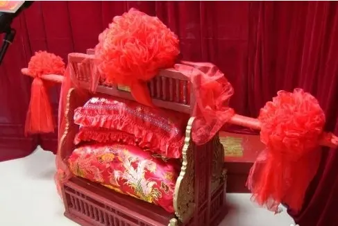 子孙桶里放麻线是什么意思