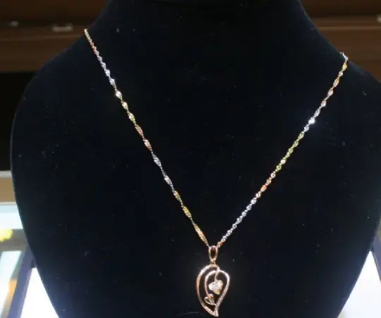 高情商男生送女朋友礼物