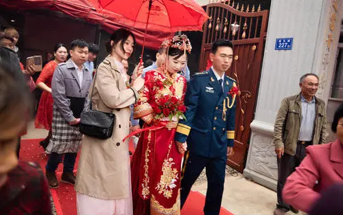 给一对新人祝福的话语