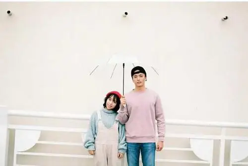 男朋友忘不掉前任我该怎么做 男朋友忘不掉前任怎么办