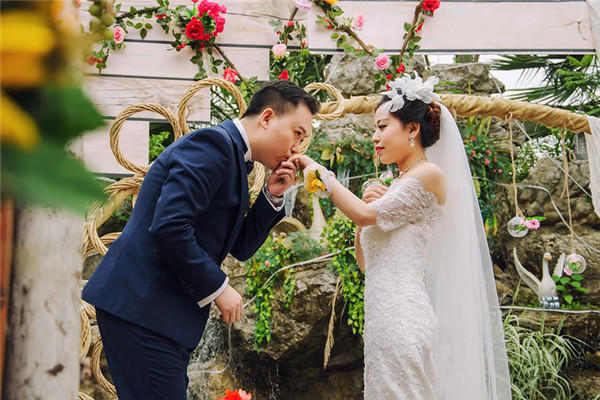 结婚纪念祝福语送朋友