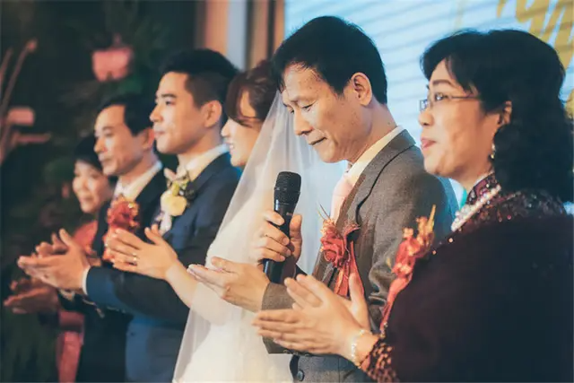 男士参加婚礼穿搭推荐