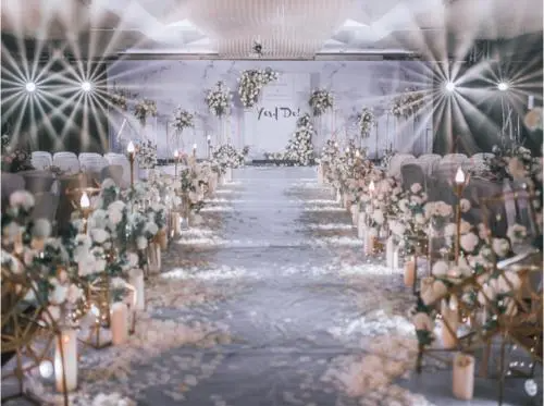 适合参加婚礼的女装