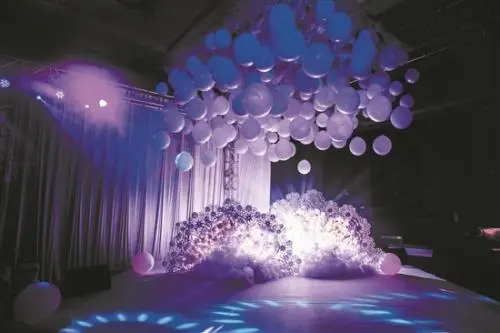 参加婚礼穿什么衣服合适 适合参加婚礼穿的衣服