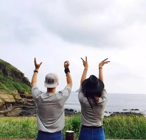 讲笑话哄女朋友开心