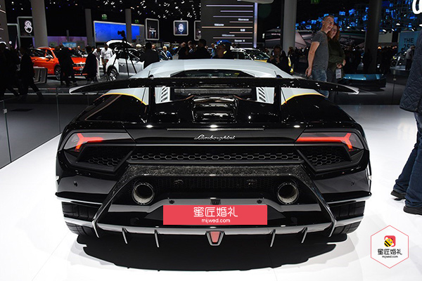 郑州兰博基尼(小牛)婚车租赁