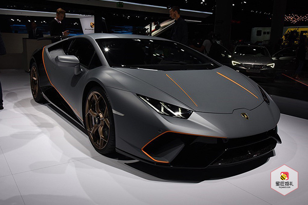 郑州兰博基尼(小牛)婚车租赁