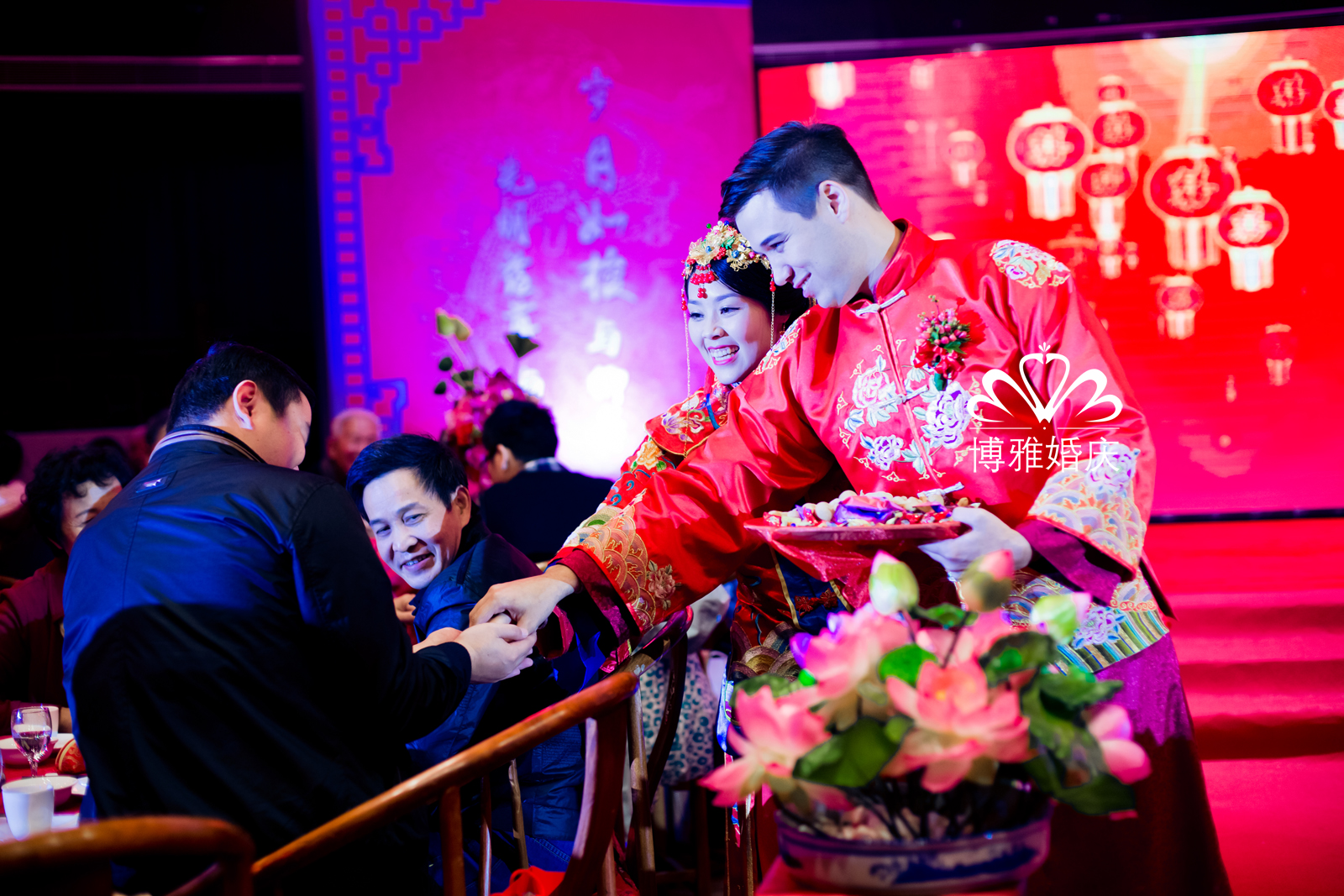 出阁喜宴图集(3/38)