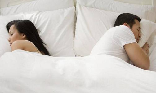 男人不想娶你拖着的表现 不愿结婚的人的想法