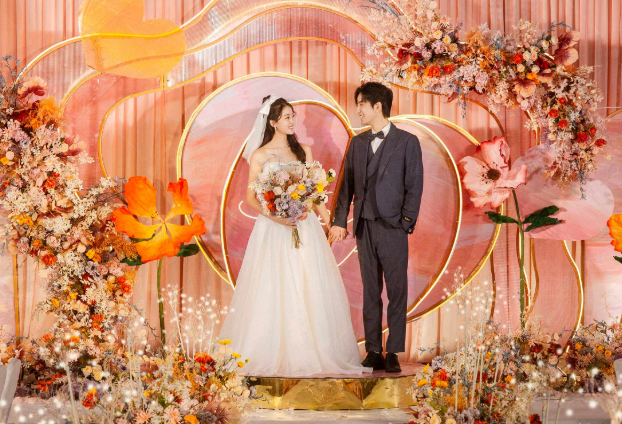 结婚二十周年的纪念日怎么发朋友圈