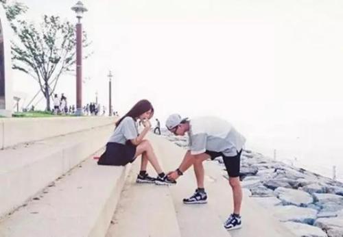 形容男孩子帅气的词语 形容男生颜值高的句子