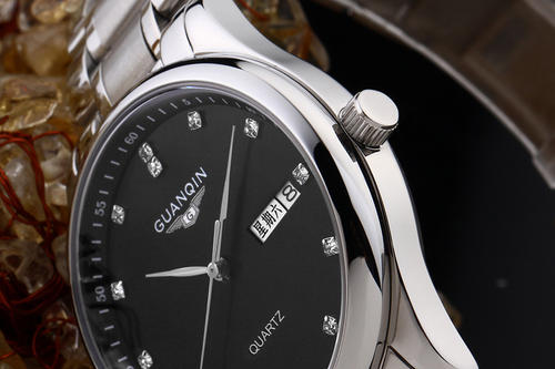 第一次送男朋友啥礼物比较好 第一次送男朋友什么礼物好