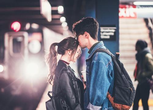 情侣情话最暖心短句 写给情侣的暖心话短句