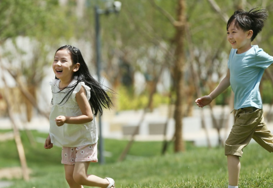 晒孩子兄妹照片的说说