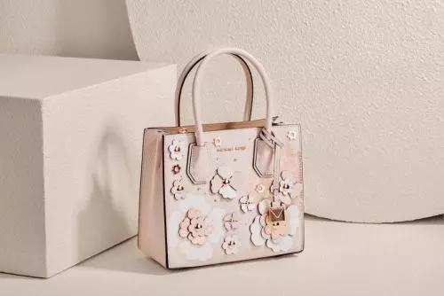 送女朋友什么生日礼物 送女朋友生日礼物top10