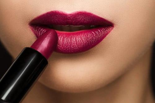 送女朋友什么礼物好最有意义 送女朋友特殊意义的礼物