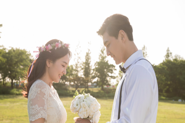 结婚怎么发朋友圈说说