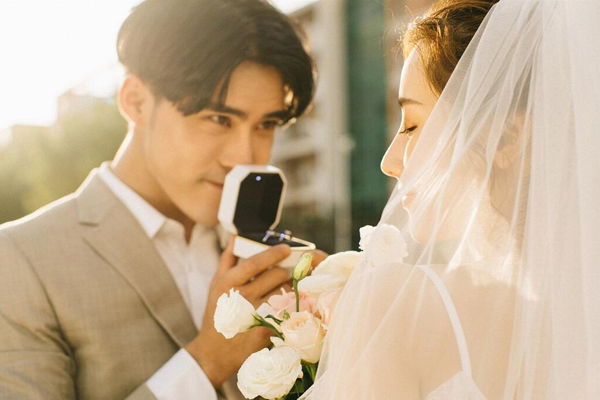 闺蜜结婚朋友圈配文