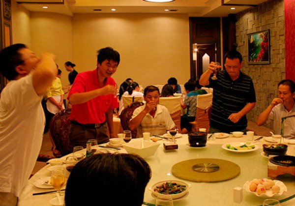 儿子满月酒简单通知范文