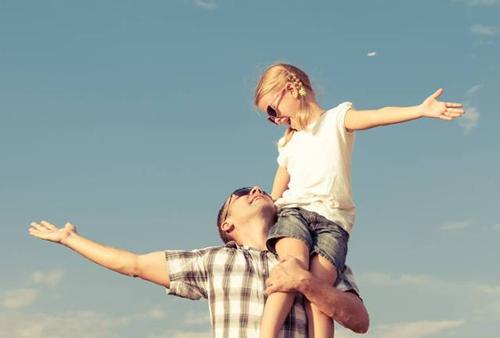 祝女儿生日快乐的句子发朋友圈 为女儿生日发朋友圈