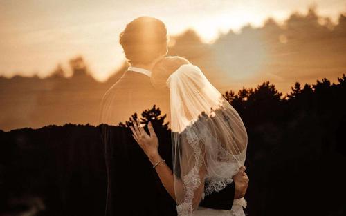 描述爱情的句子唯美 表达爱情的句子唯美