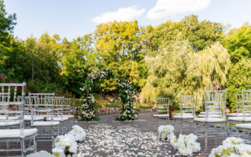 岳西10桌小型婚礼现场布置