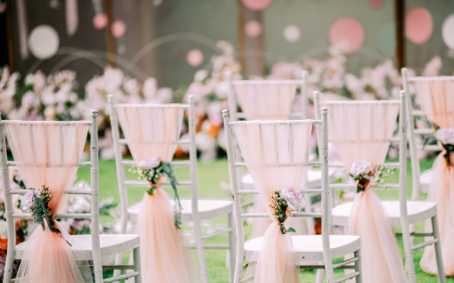 岳西10桌小型婚礼现场布置