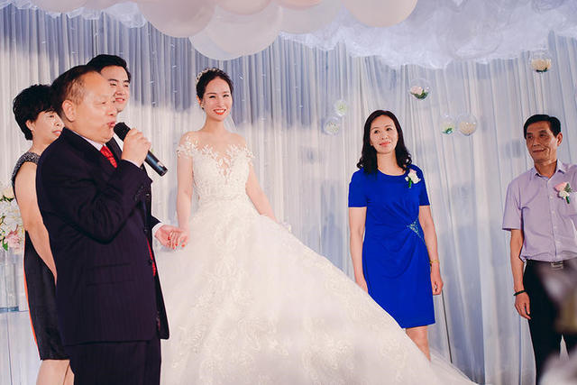 女儿结婚请帖邀请函怎么写