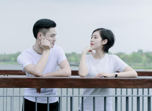 甜甜的哄女朋友睡觉的故事 女朋友睡前故事超甜的