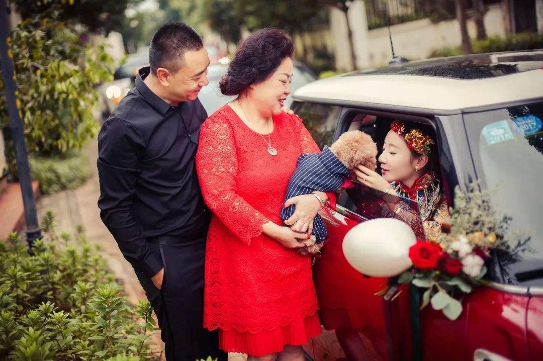 老年人参加婚礼穿的礼服