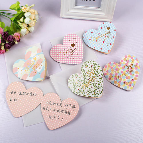 11朵鲜花卡片简短表白语 送11朵玫瑰花的卡片留言