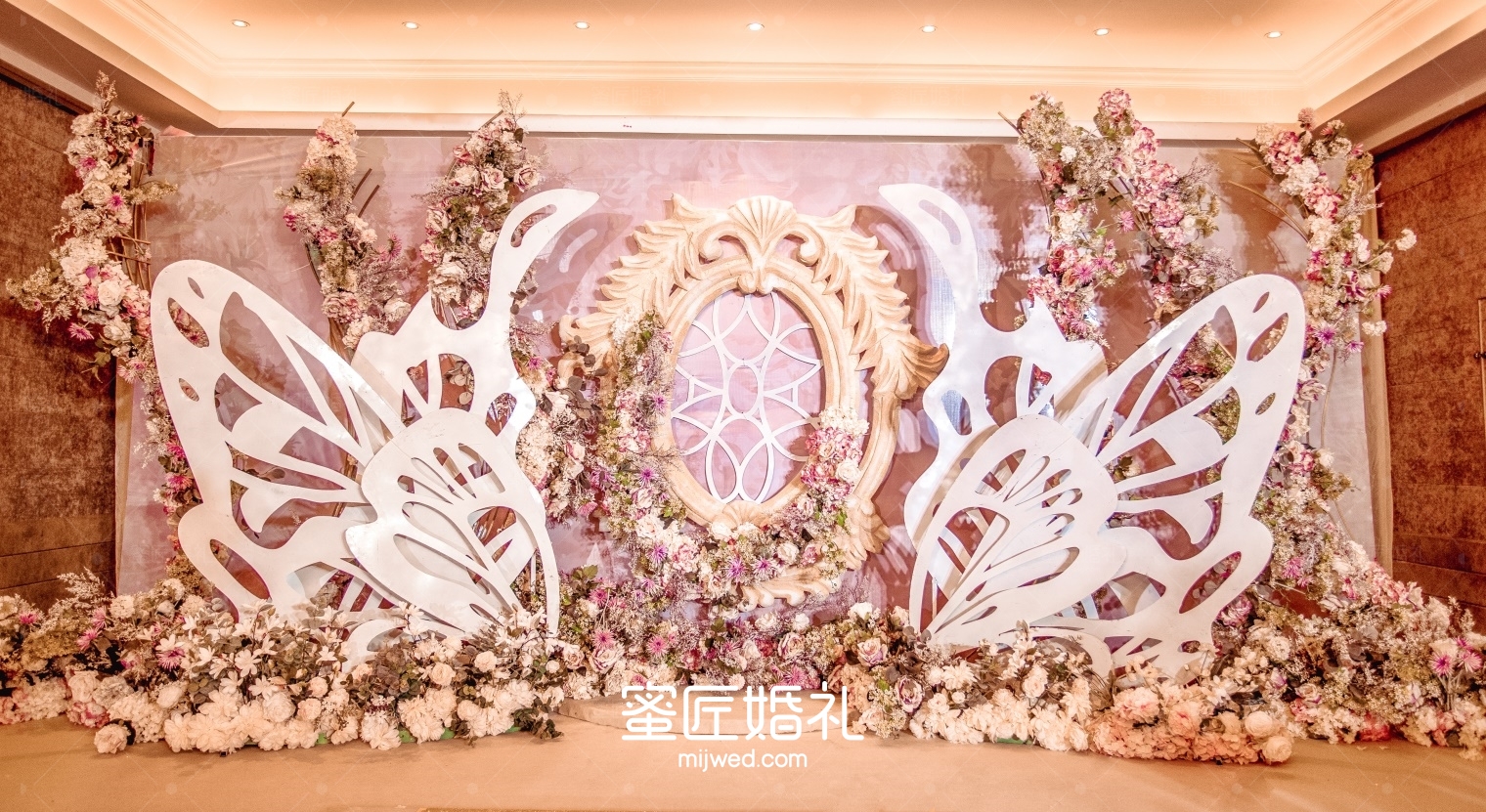 沙洋法式婚礼布置